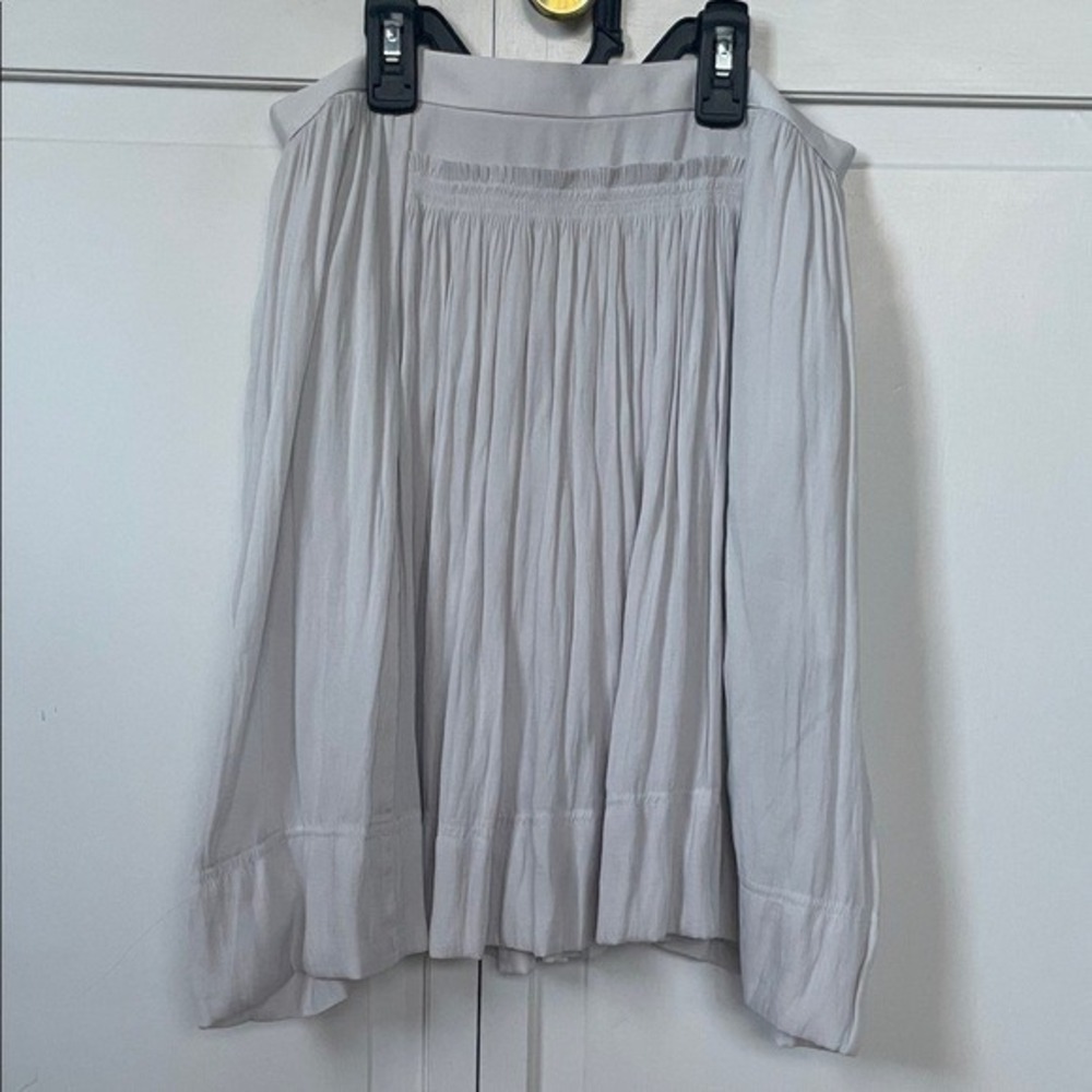 Banana Republic Pleated Skirt Womens 0 Light Gray Excellent Smocked Pockets‎